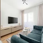 Stylish One Bedroom In By Renters Apartman Wrocław