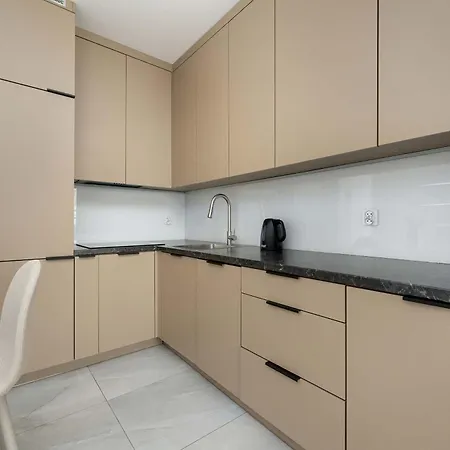 Stylish One Bedroom In By Renters Apartmán *
