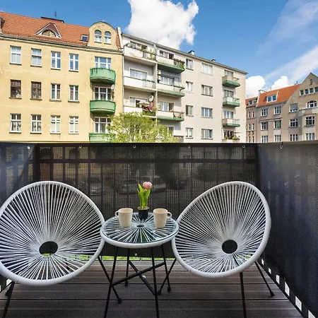 Apartman Stylish One Bedroom In By Renters