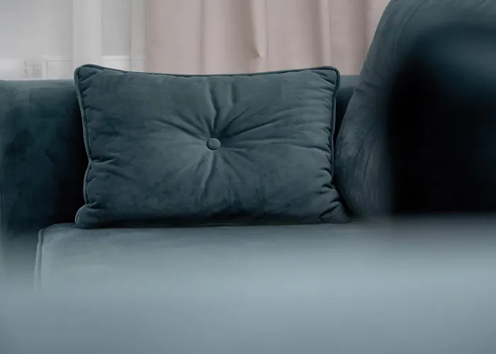 Stylish One Bedroom In By Renters * Wrocław