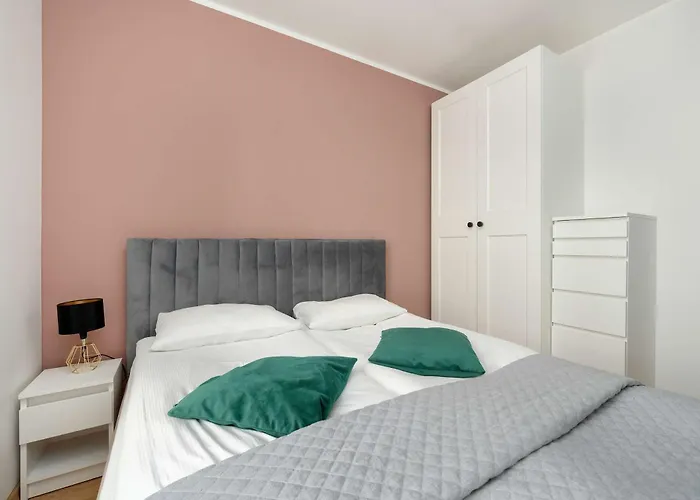 Appartement Stylish One Bedroom In By Renters Wrocław